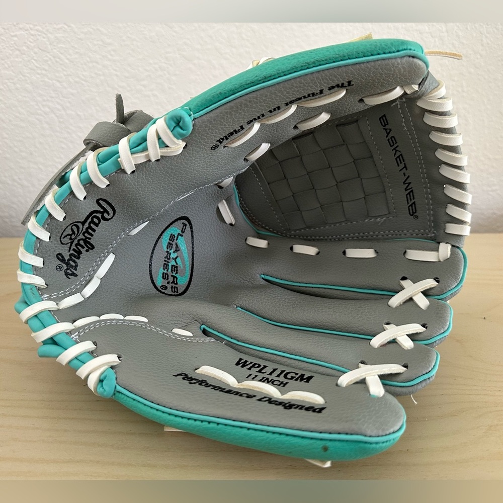 Rawlings Women’s Baseball Glove